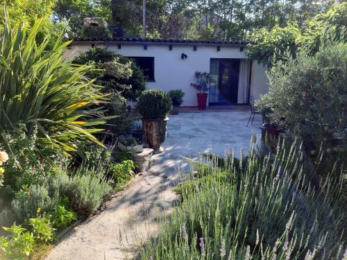 Bed & Breakfast Logis Des Magnans - Le Murier -