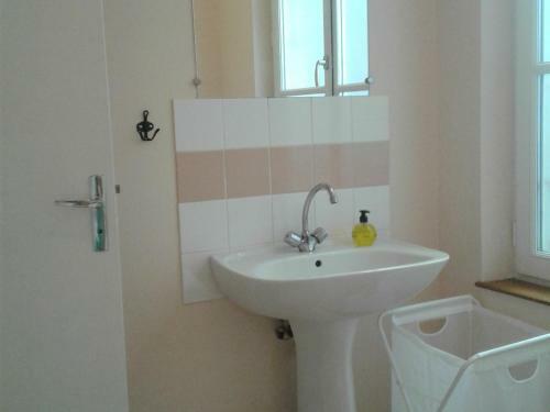 G�te Saumur, 2 Pi�ces, 2 Personnes - Fr-1-622-16
