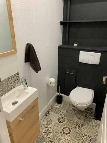 Villa Au Bord De La Rivi�re Avec Spa