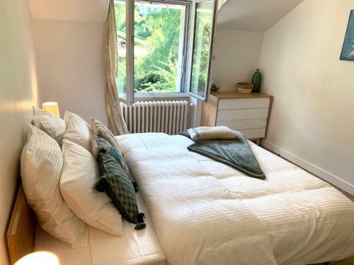 Villa Au Bord De La Rivi�re Avec Spa