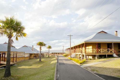 Hotel Q Station