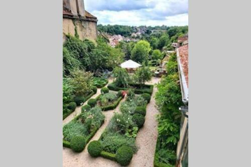 Apartamento Burgondy Medieval City Studio 3***