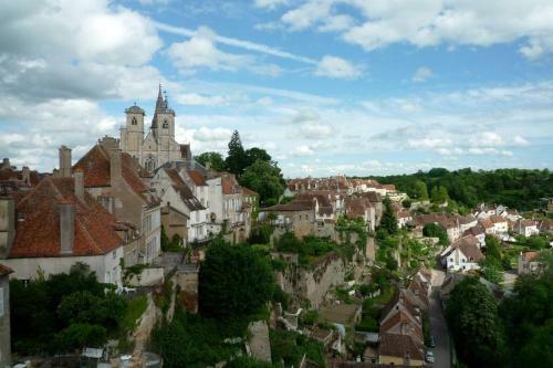 Apartamento Burgondy Medieval City Studio 3***