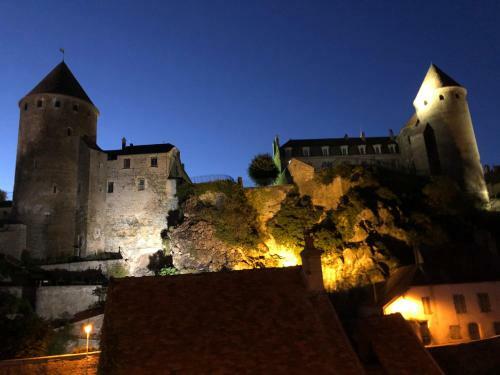 B�tisse Du Pont Pinard Et Son Granit Rose