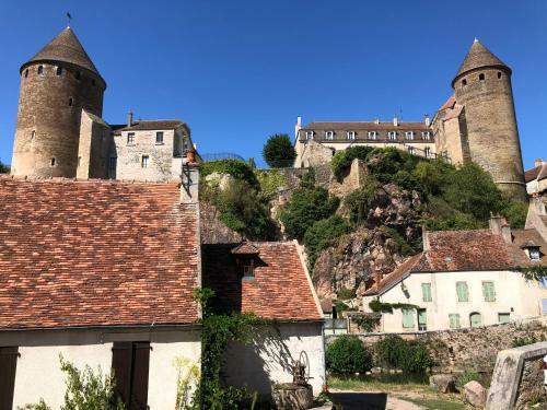 B�tisse Du Pont Pinard Et Son Granit Rose