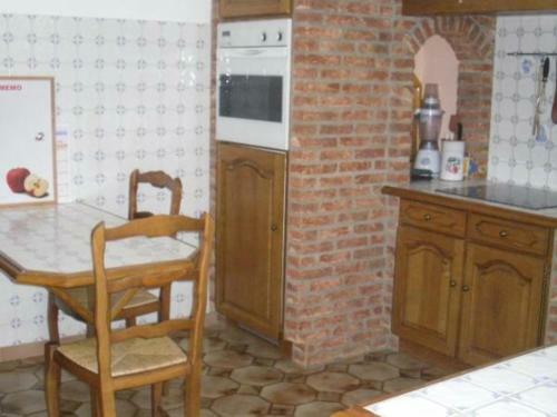 G�te Senlis, 3 Pi�ces, 4 Personnes - Fr-1-376-52
