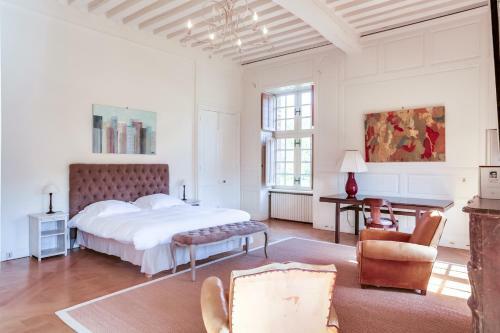 Hotel Ch�teau De La Cour Senlisse