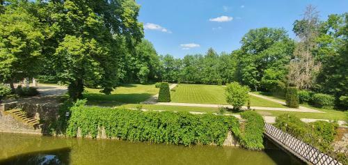 Hotel Ch�teau De La Cour Senlisse