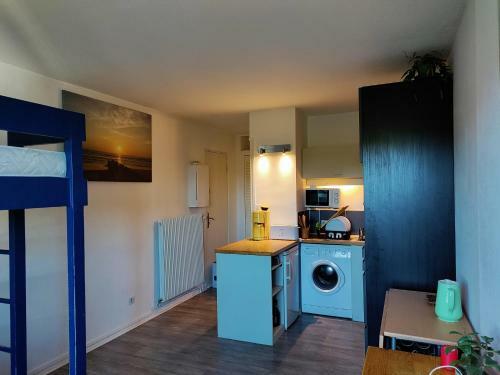 Apartamento Studio � L'oc�an Au Dessus Des Pins (Plage & Commerces � Pied)