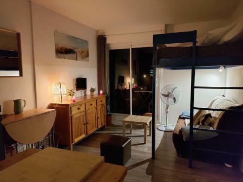 Apartamento Studio � L'oc�an Au Dessus Des Pins (Plage & Commerces � Pied)