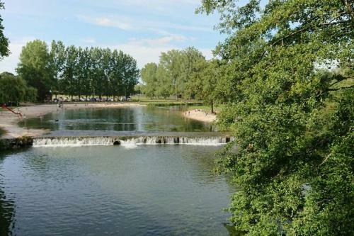 Relais De La Lati�re