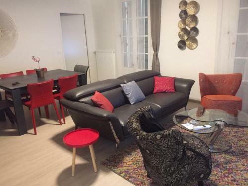 Apartamentos Red-line