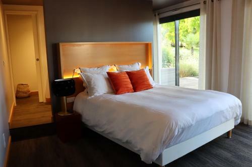 Villa Solesmes Suites
