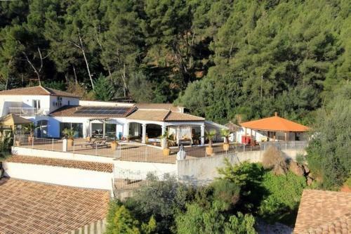Bed & Breakfast Les Hauts De Solli�s