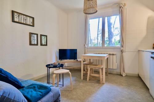 Apartamento Villa Hostal Naou Appartement Clemence Green