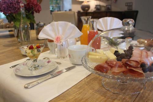 Au Jardin D'etaville B&B
