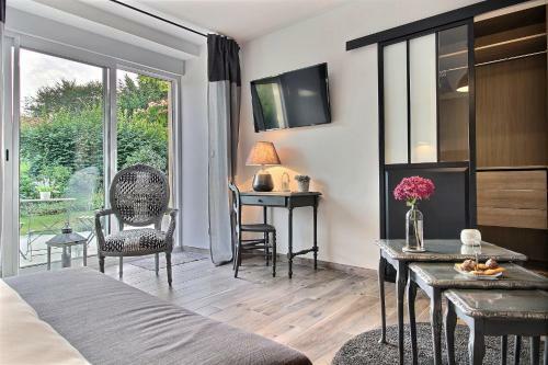 Au Jardin D'etaville B&B