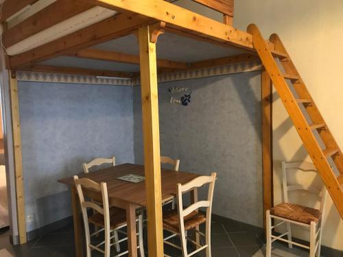 Apartamento � Coeur de S�te - T2 Climatis� Avec Terrasse - 2 **