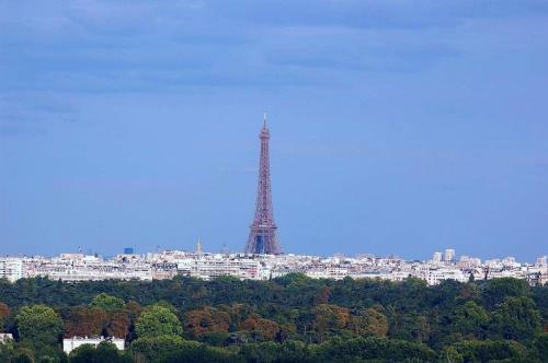Remarkable 3-bed House In Suresnes Facing Paris