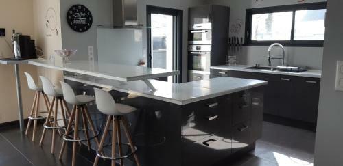 Maison 10 Pers Avec Piscine Chauff�e Et Spa