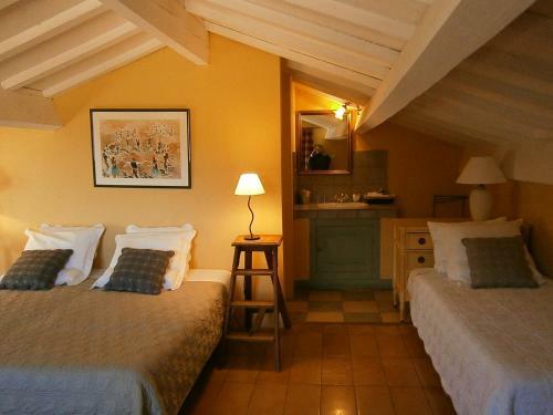 Bed & Breakfast Les Aigui�res En Provence