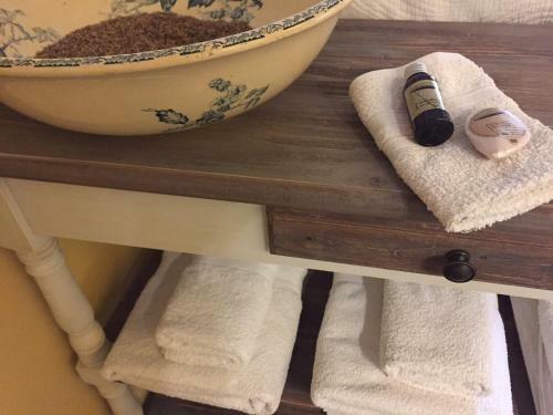 Bed & Breakfast Les Aigui�res En Provence