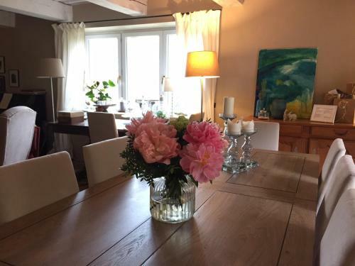 Bed & Breakfast Les Aigui�res En Provence