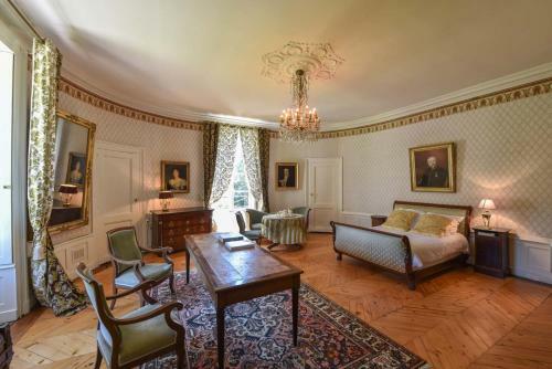 Hostal La Villa Palladienne - Ch�teau De Syam