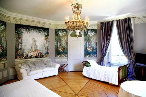 Hostal La Villa Palladienne - Ch�teau De Syam