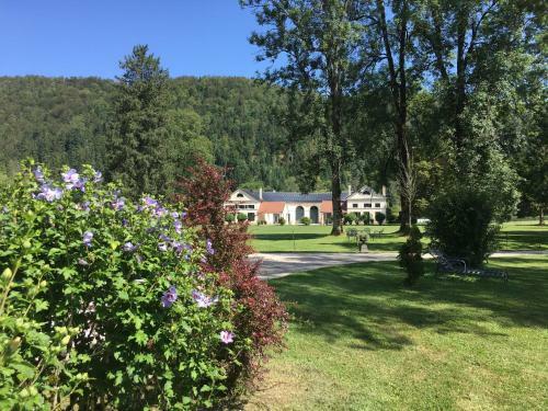 Hostal La Villa Palladienne - Ch�teau De Syam