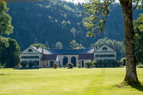 Hostal La Villa Palladienne - Ch�teau De Syam