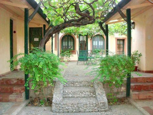 Hotel Loma Bola