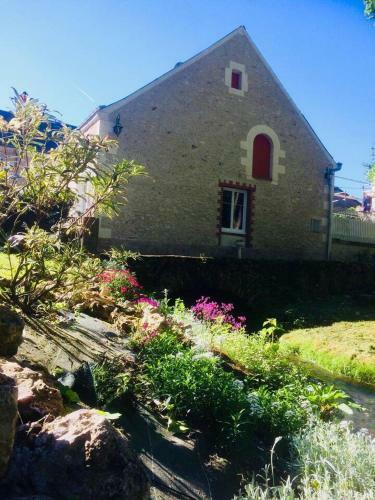 Les Moulins De Requeugne