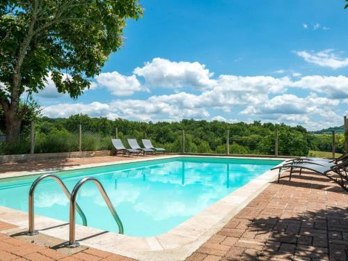 Peaceful Holiday Home In Teillots With Private Pool