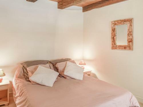 Peaceful Holiday Home In Teillots With Private Pool