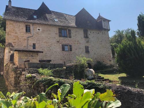 Hostal Les Gites De La Haute Bigassou