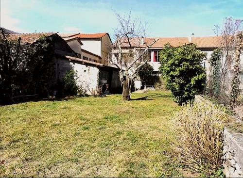Chez Tatie Guyl�ne