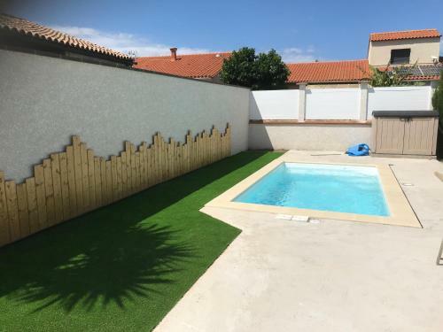 G�te De Leni - Maison Avec Piscine
