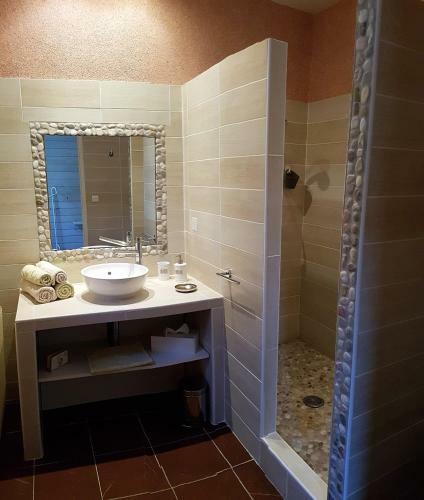 Bed & Breakfast Le Mas Des Hibiscus