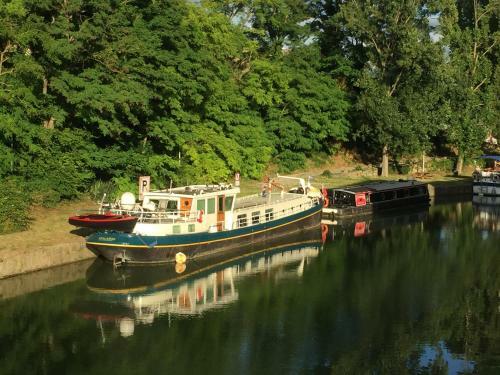Le Petit Relais Du Canal