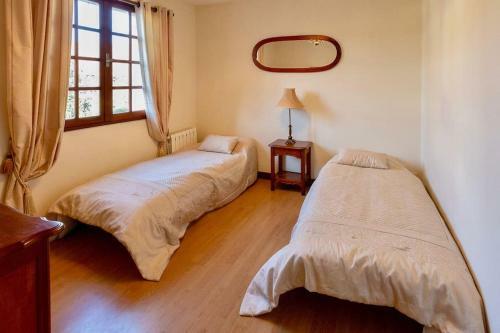Villa Grande Maison Spacieuse Avec Piscine Priv�e Sans Vis-�-vis
