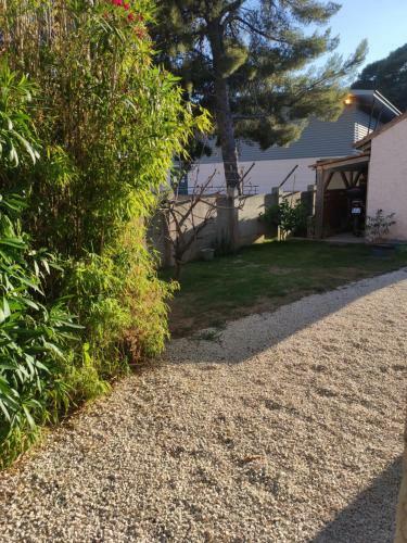 Apartamento Joli Studio Au Calme
