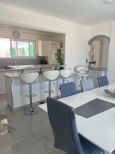 Magnifique Villa Avec Piscine � Toulon