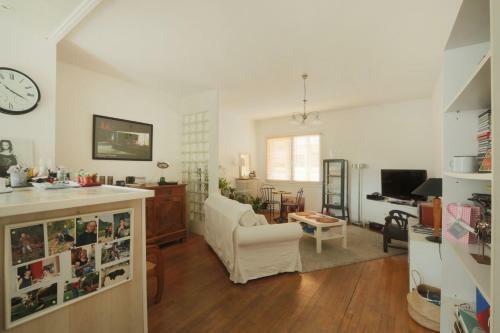 Apartamento Beautiful And Spacious Flat #tours #train Station #parking