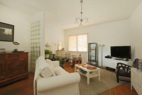 Apartamento Beautiful And Spacious Flat #tours #train Station #parking
