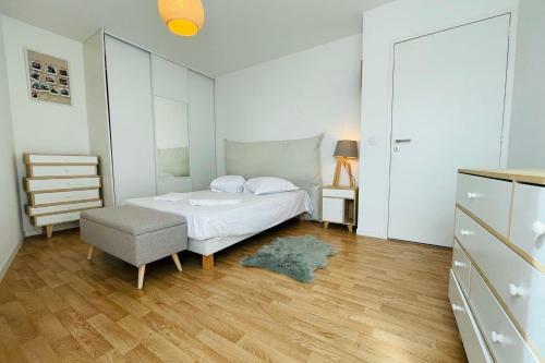 Bright Apartment In A New Building With Garage