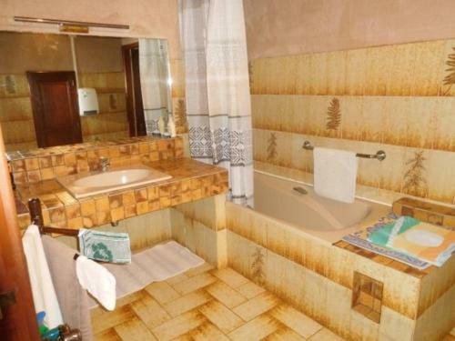 Maison Triaize, 4 Pi�ces, 5 Personnes - Fr-1-476-171