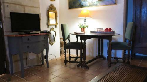 Bed & Breakfast La Cave De L'�peron