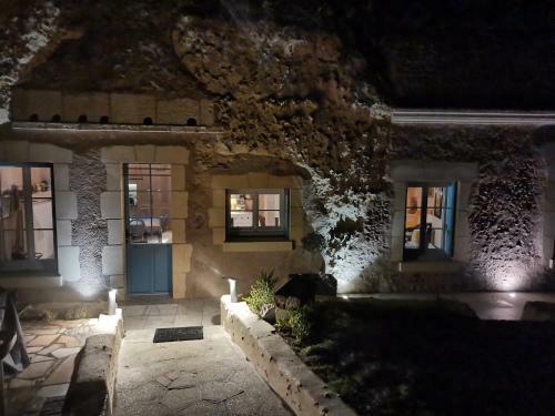 Les Iris - G�te Insolite Troglodytique