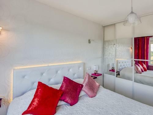 Panoramic White House Suite In Tulle